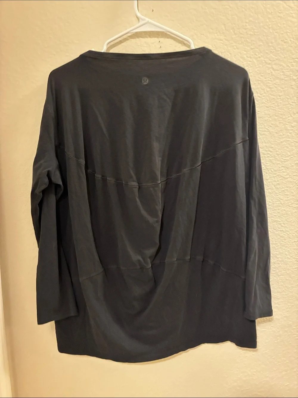 lululemon athletica Black Long-Sleeve Tee